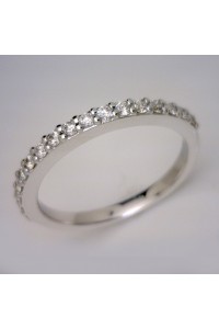 18kt White Gold Bead Set Diamond Wedding Ring
